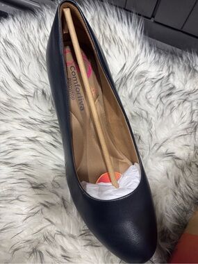Comfortiva Women's Bleu Low Block Heel Pump